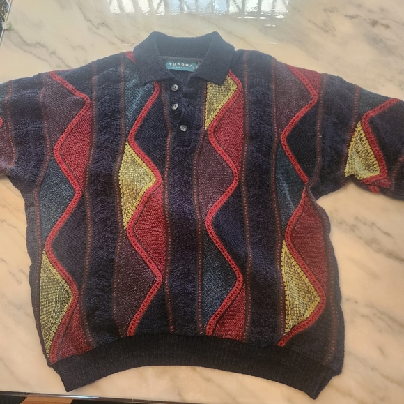 Tundra Canada pullover sweater size xl - Picture 2 of 6